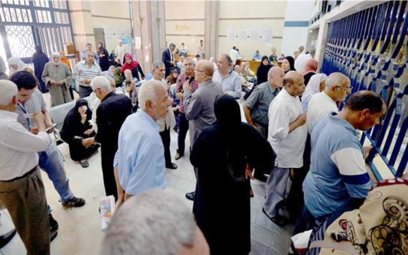 شروط ومعايير استحقاق المعاش المبكر لموظفي وعمال القطاعات المختلفة قبل سن الستين